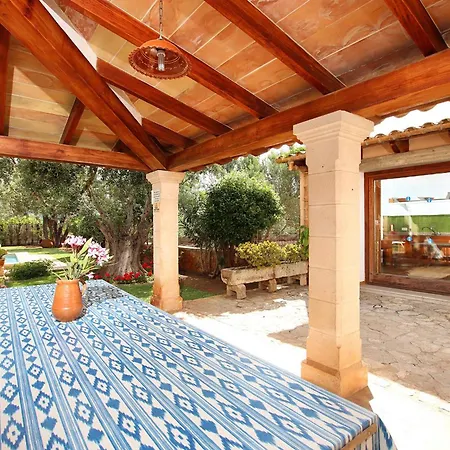 Charming With A Fabulous Garden In By Renthousing Dom wakacyjny Pollensa